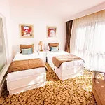 The Olive Tree Отель