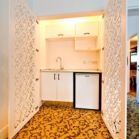 The Olive Tree Hotel 4*